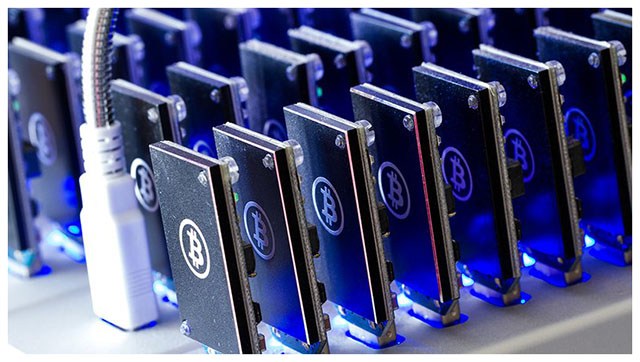 investește mineri de bitcoin investiți cu criptomonede de 100 de euro